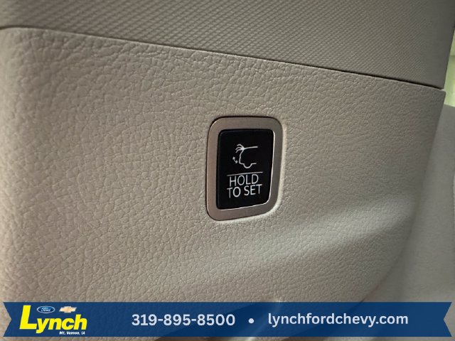 Used 2023 Jeep Wagoneer L Series III w/ Premium Group I AWD/4WD image 21