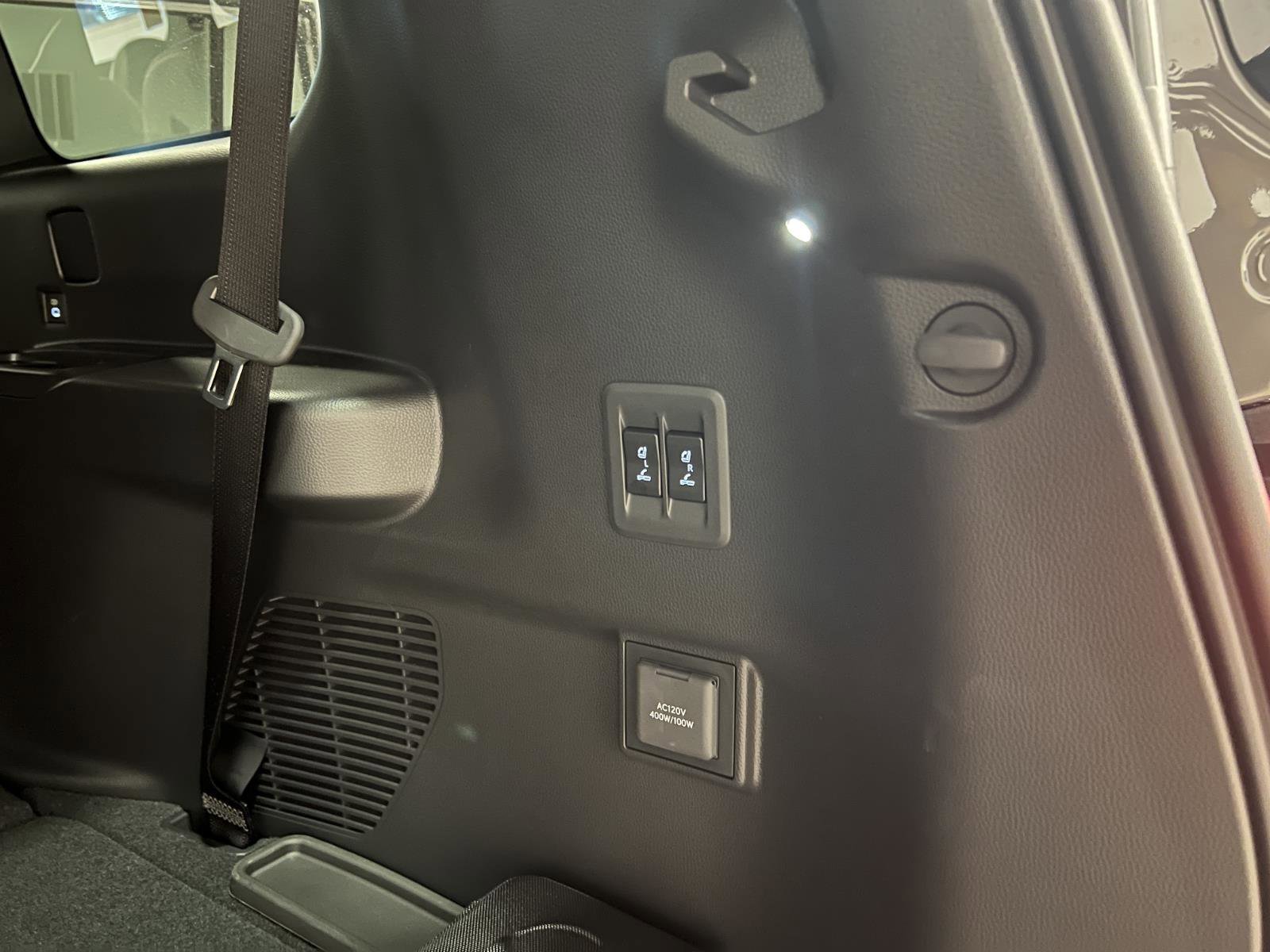 Used 2026 Lexus GX 550 w/ Cold Area Package AWD/4WD image 36