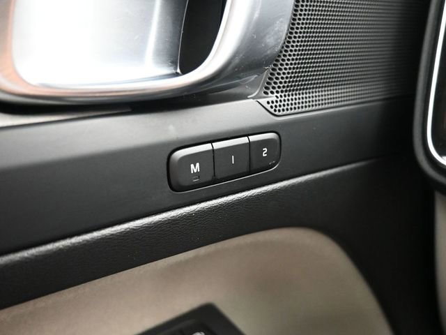 Used 2024 Volvo XC40 B5 Plus w/ Protection Package Premier image 29