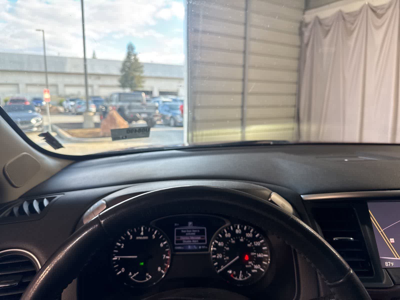 Used 2018 Nissan Pathfinder Platinum FWD image 25