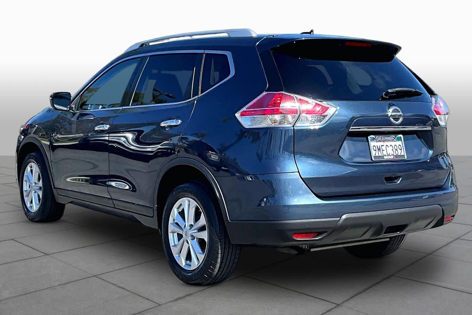 Used 2016 Nissan Rogue SV FWD image 10