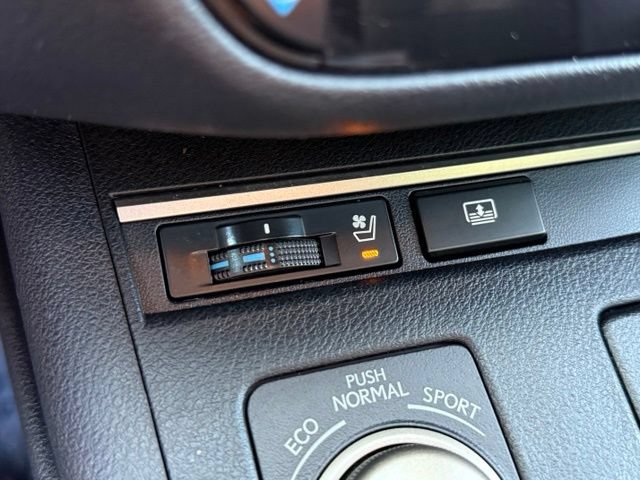 Used 2014 Lexus ES 350 w/ Luxury Package FWD image 21