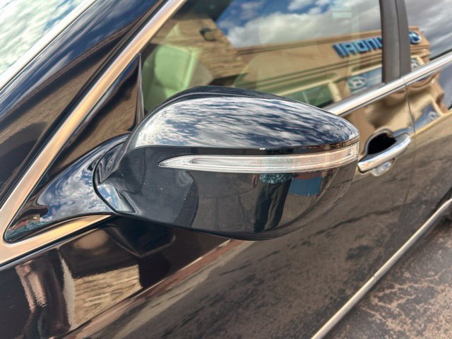 Used 2015 Hyundai Equus Signature RWD image 16