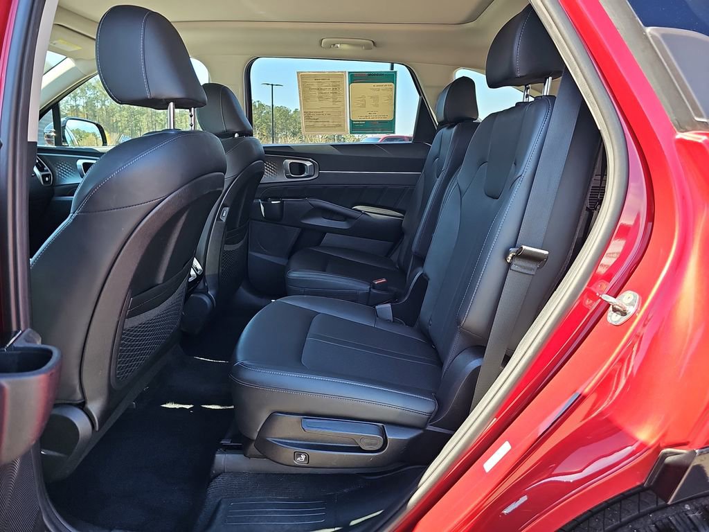 Used 2023 Kia Sorento SX image 19
