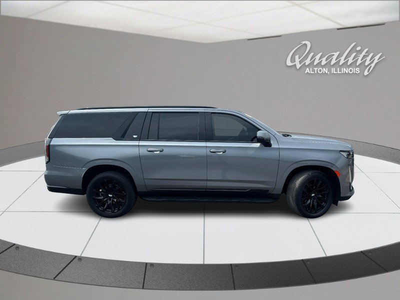Used 2022 Cadillac Escalade ESV Sport w/ LPO, ONYX Package AWD/4WD image 2