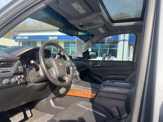 Used 2018 Chevrolet Suburban Premier image 6