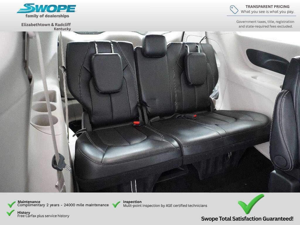 Used 2024 Chrysler Pacifica Touring-L FWD image 11