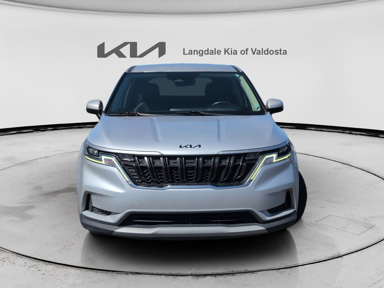 Used 2023 Kia Carnival LX image 12