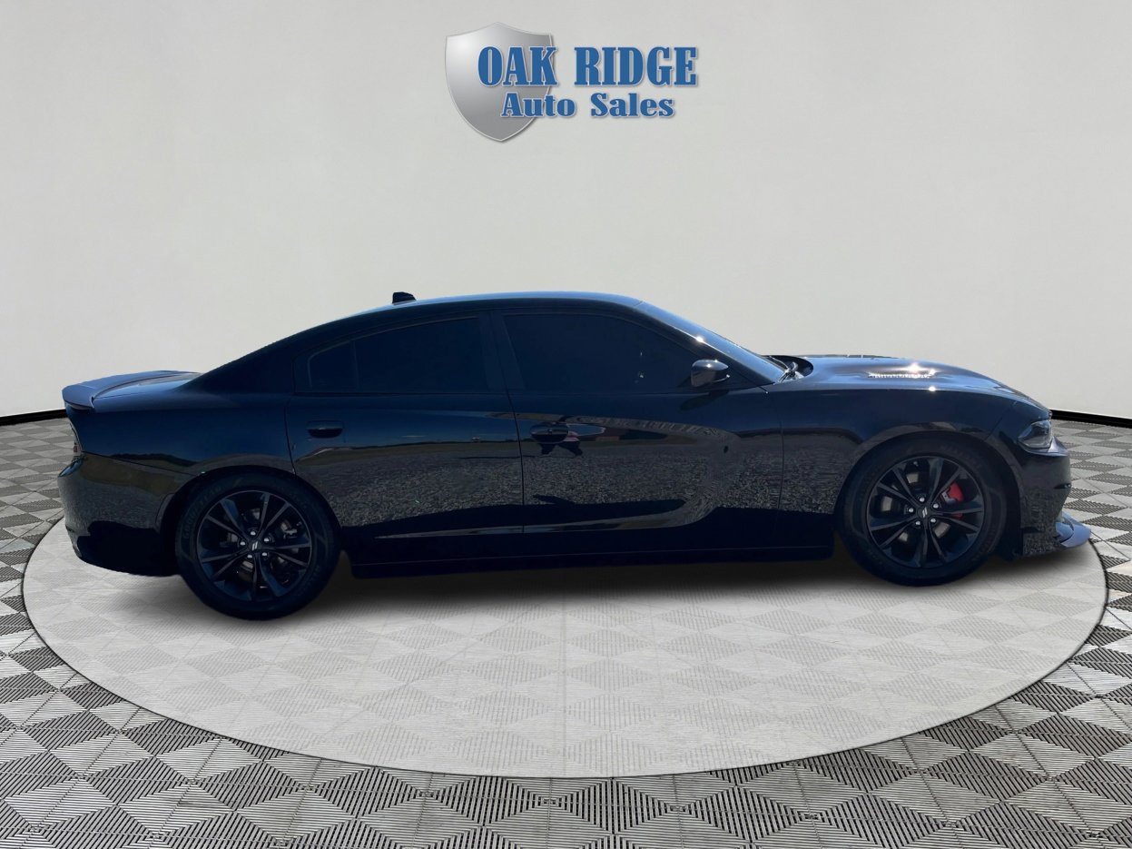 Used 2023 Dodge Charger SXT w/ Blacktop Package image 4