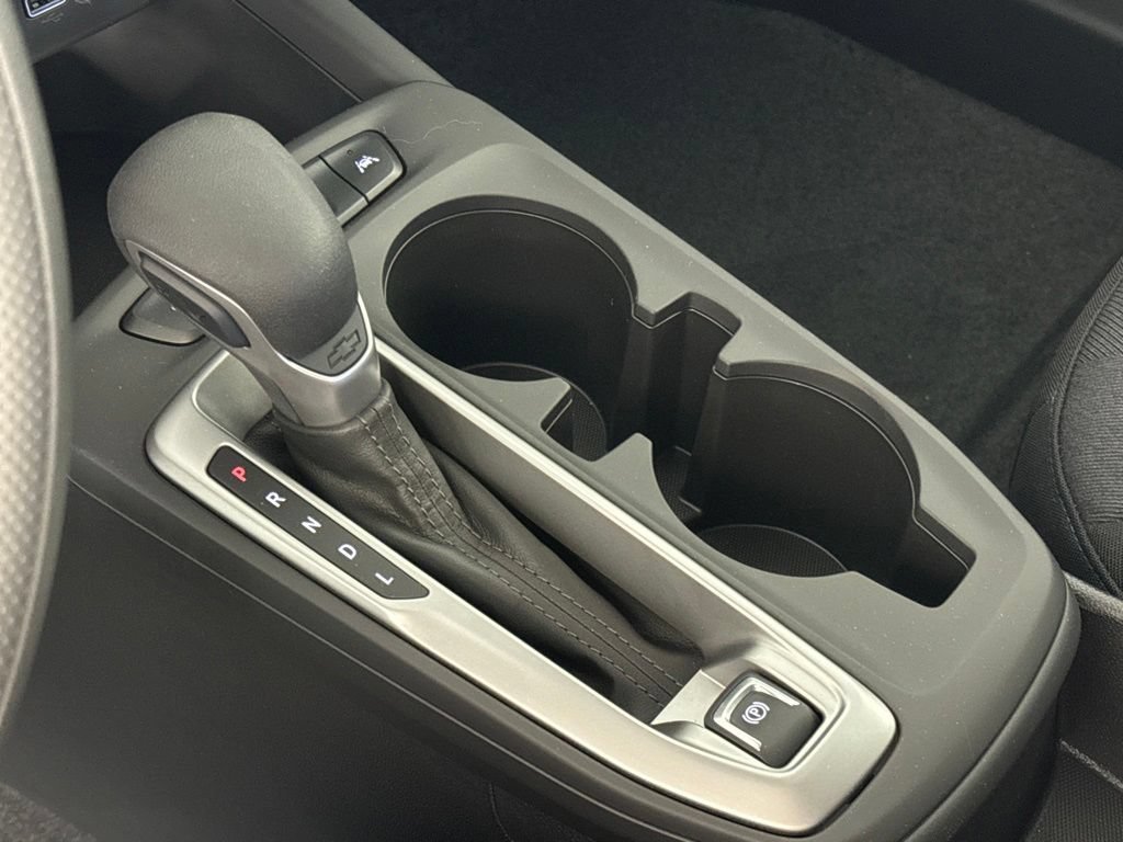 New 2026 Chevrolet Trax LS w/ LS Convenience Package FWD image 19