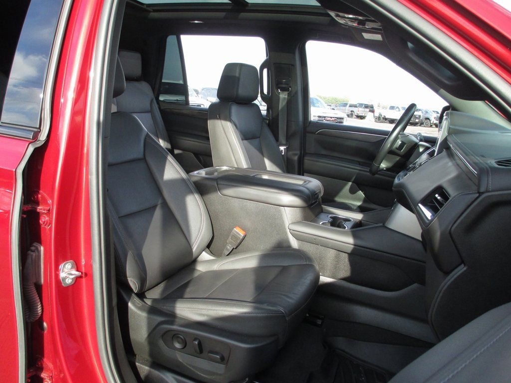 Used 2023 Chevrolet Tahoe Z71 w/ Luxury Package image 23