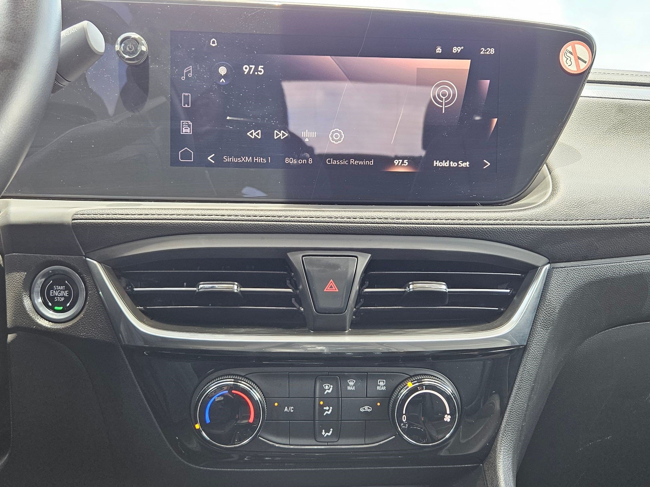 Used 2024 Buick Encore GX Sport Touring FWD image 25