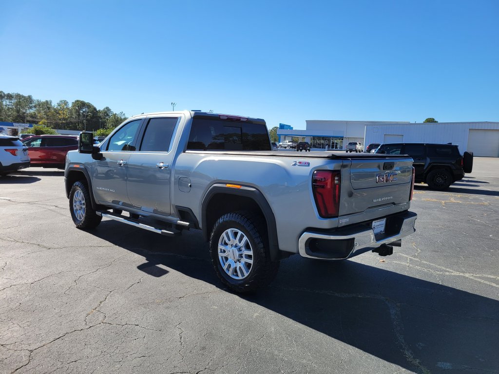 Used 2024 GMC Sierra 2500 SLT w/ SLT Premium Package AWD/4WD image 3
