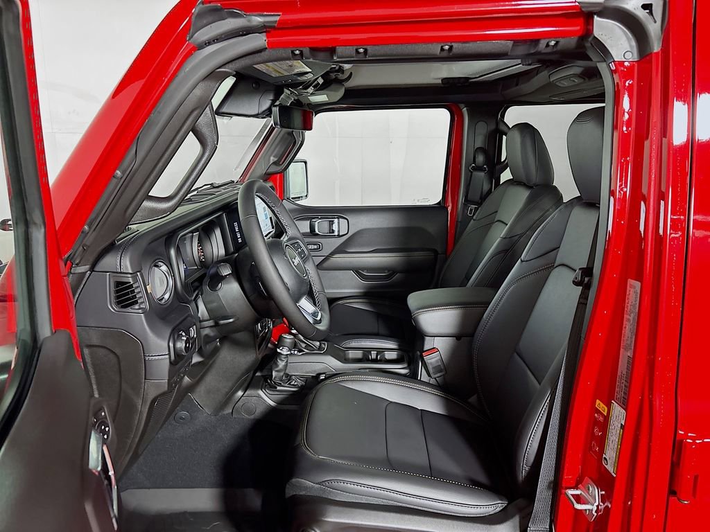 New 2025 Jeep Wrangler Sahara image 12
