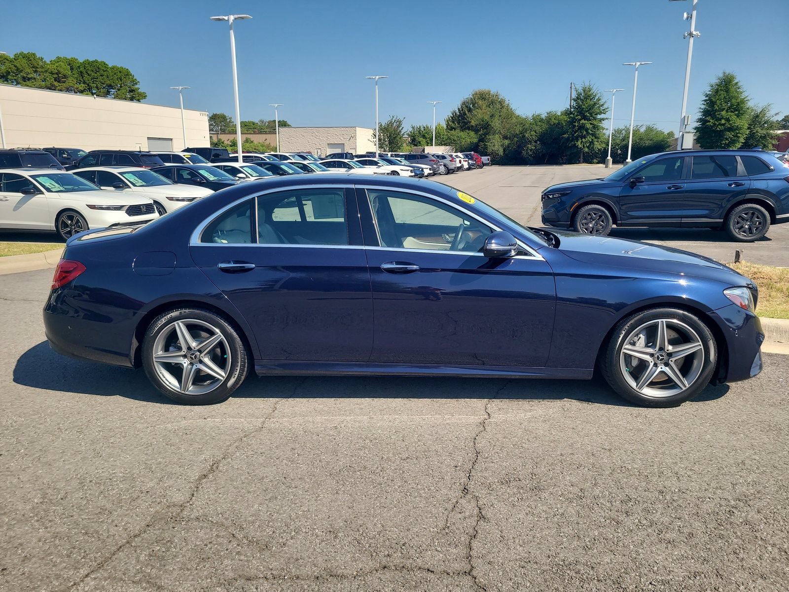 Used 2018 Mercedes-Benz E 300 image 2