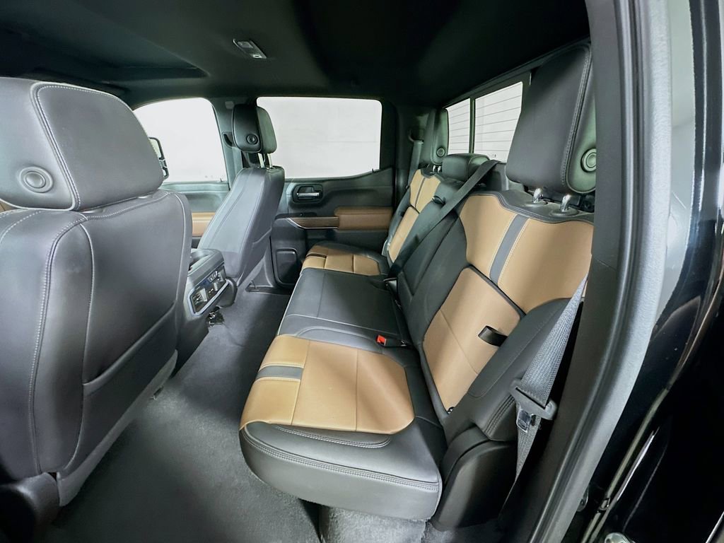 Used 2021 Chevrolet Silverado 1500 High Country w/ Technology Package AWD/4WD image 14