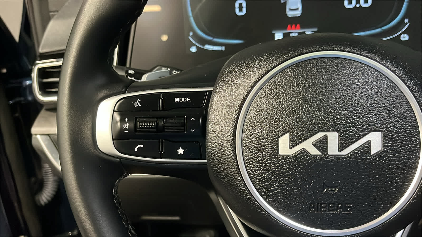 Used 2025 Kia Sportage X-Line AWD/4WD image 11