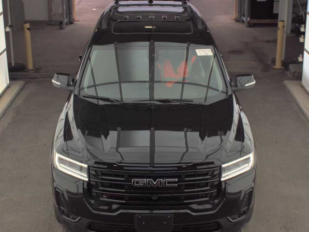 Used 2023 GMC Acadia SLT w/ Elevation Edition image 3