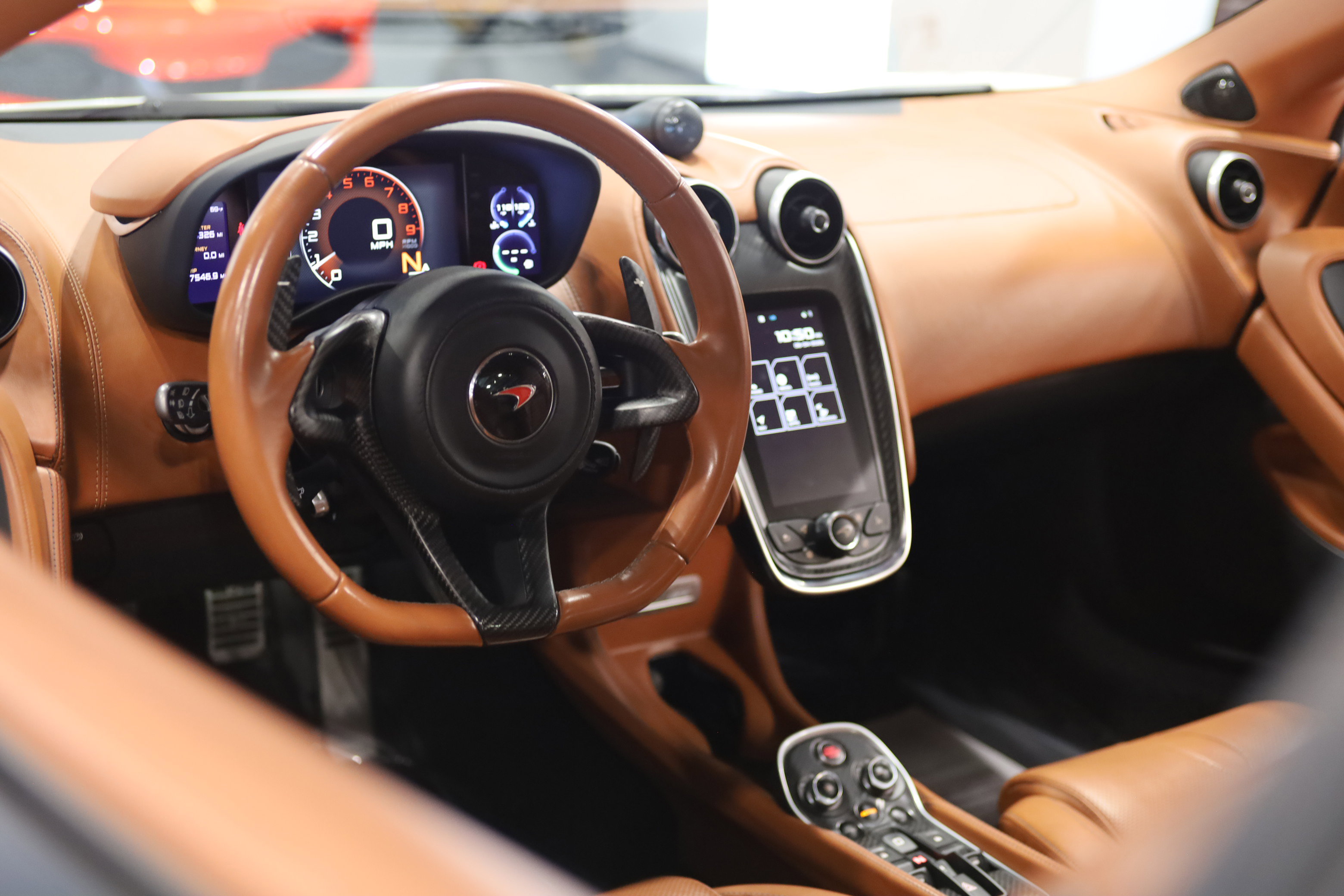 Used 2017 McLaren 570S RWD image 31