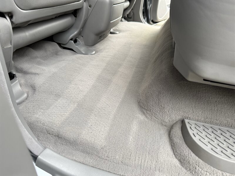 Used 2005 Lexus LX 470 4WD image 78