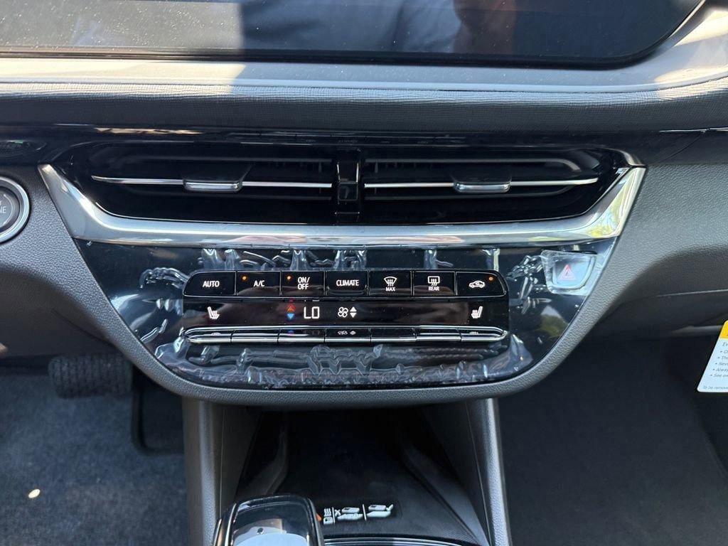 New 2026 Buick Envista Preferred FWD image 21