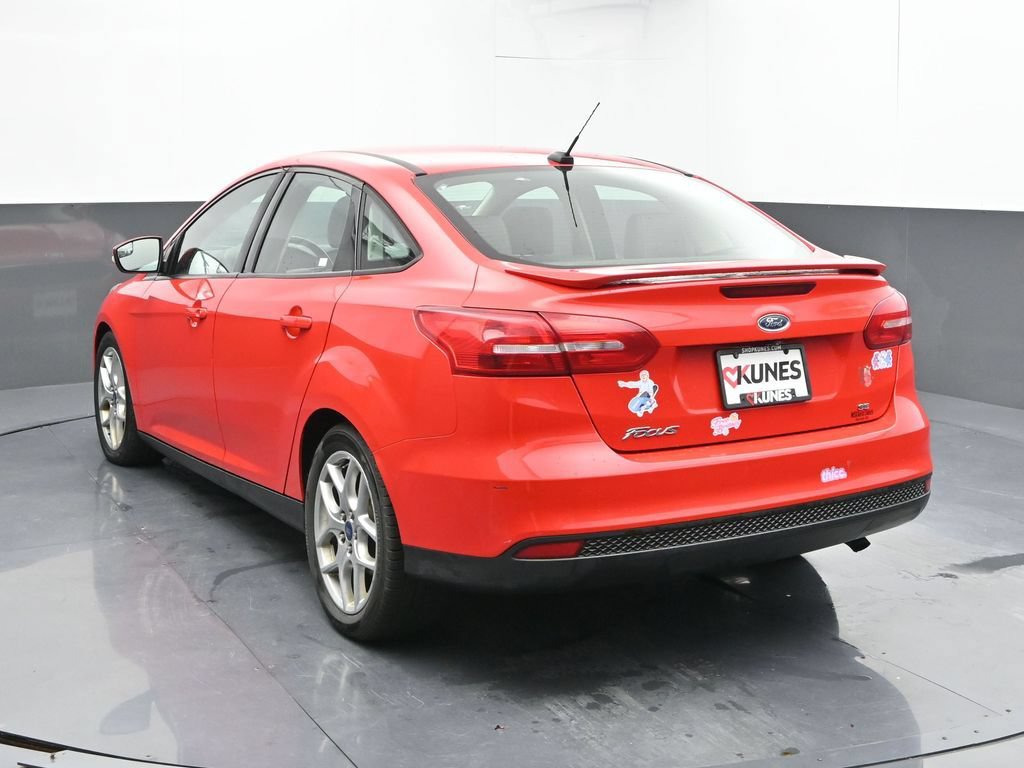 Used 2015 Ford Focus SE w/ Equipment Group 201A FWD image 10