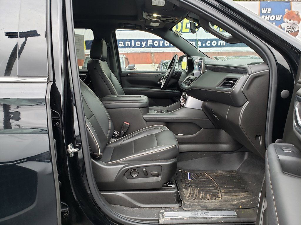 Used 2021 GMC Yukon XL SLT image 9