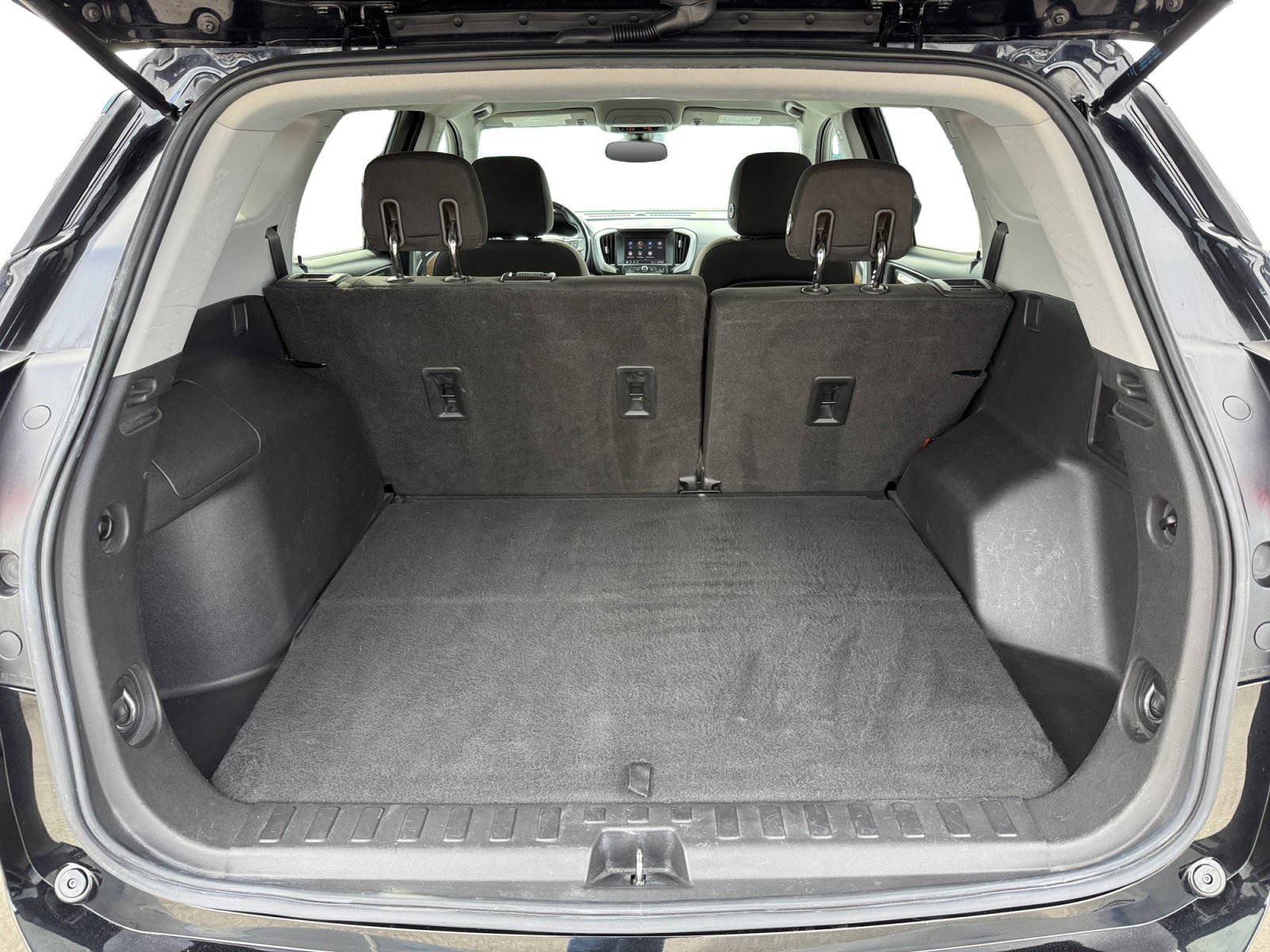 Used 2020 GMC Terrain SLE w/ Elevation Edition FWD image 17