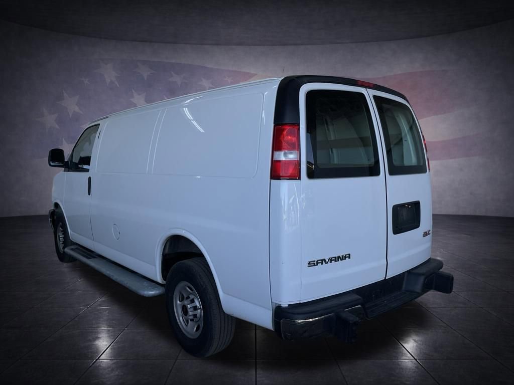 Used 2024 GMC Savana 2500 w/ Driver Convenience Package image 3