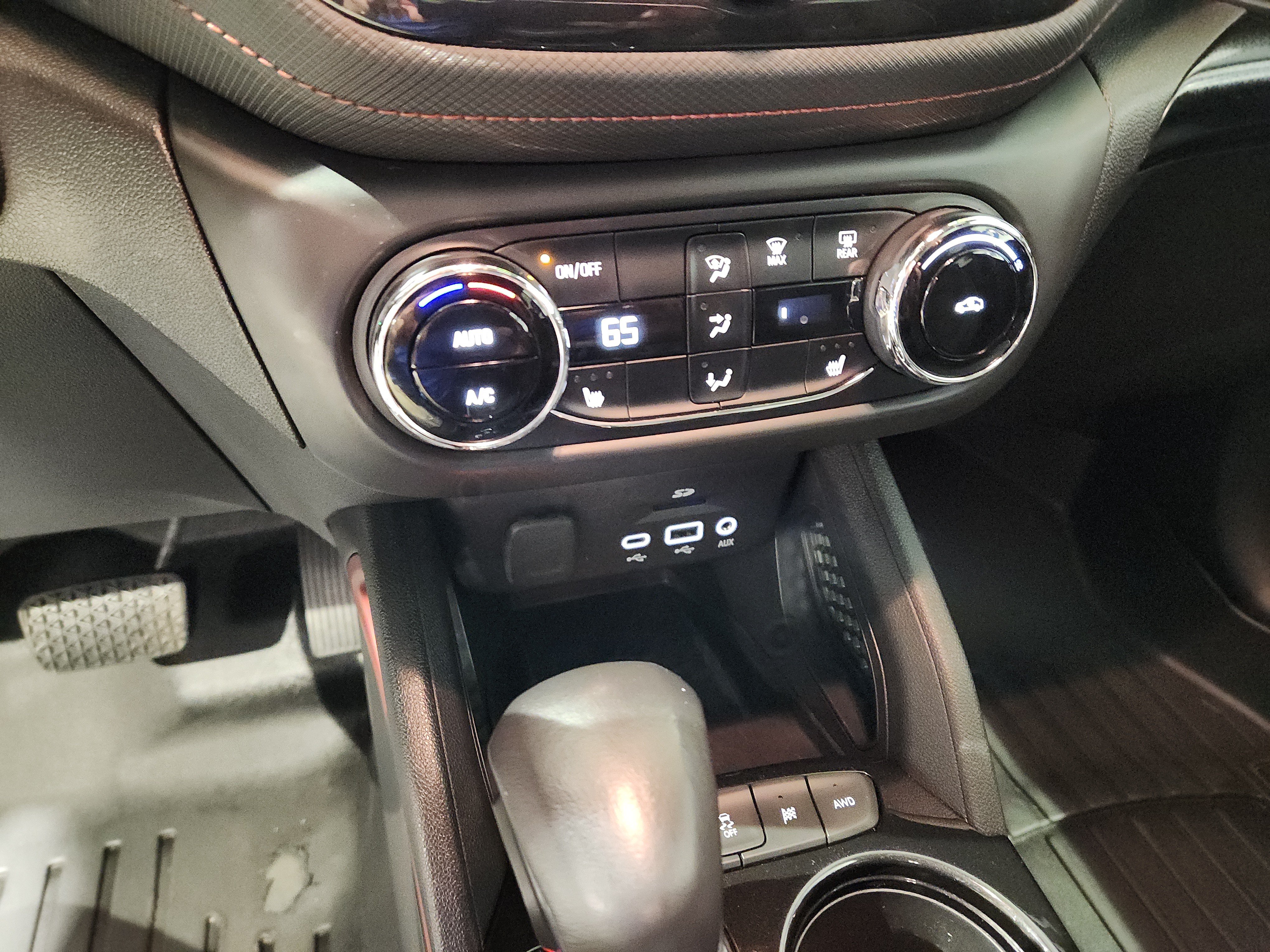 Used 2021 Chevrolet TrailBlazer RS w/ Technology Package AWD/4WD image 10