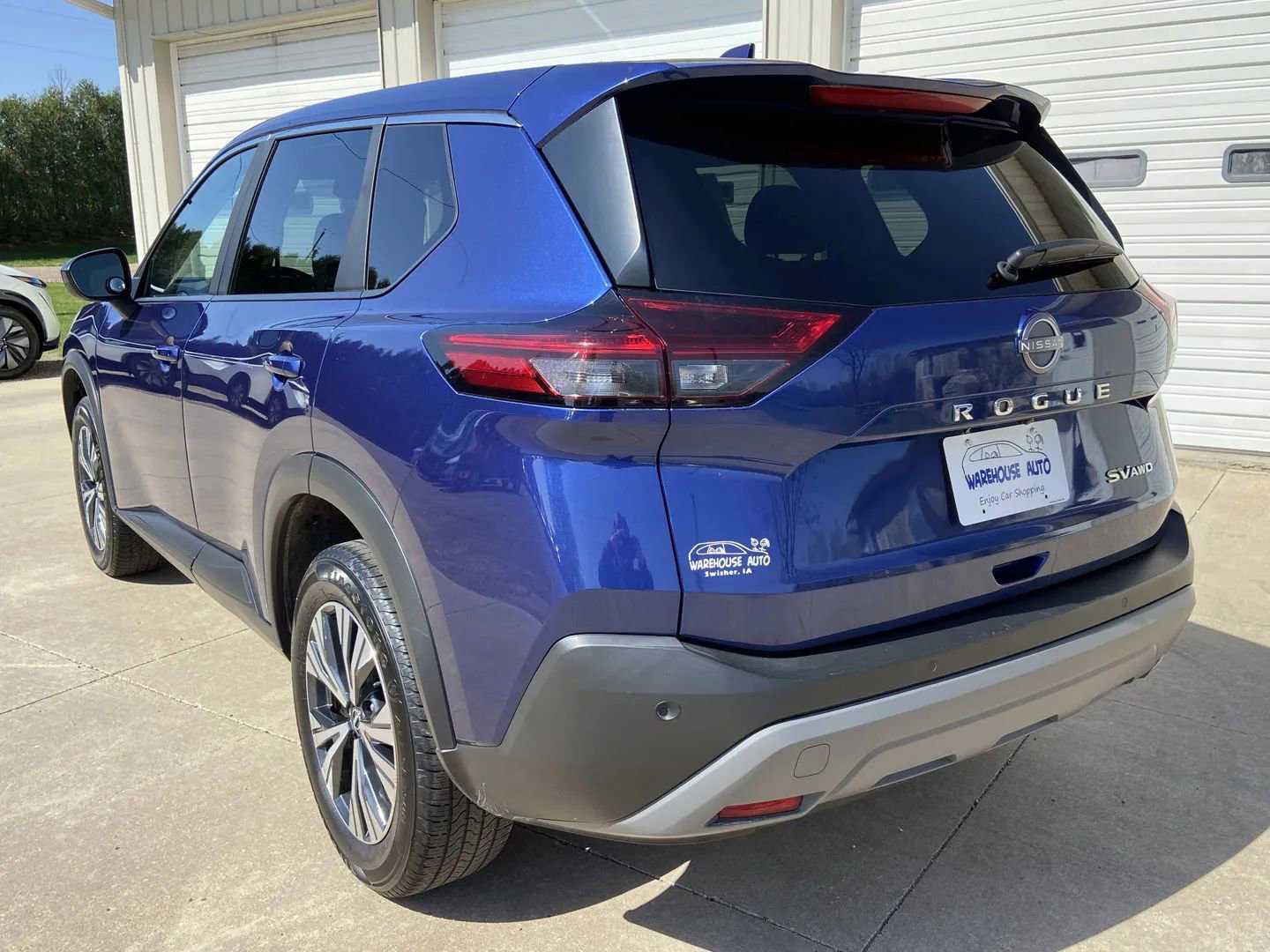 Used 2023 Nissan Rogue SV AWD/4WD image 5