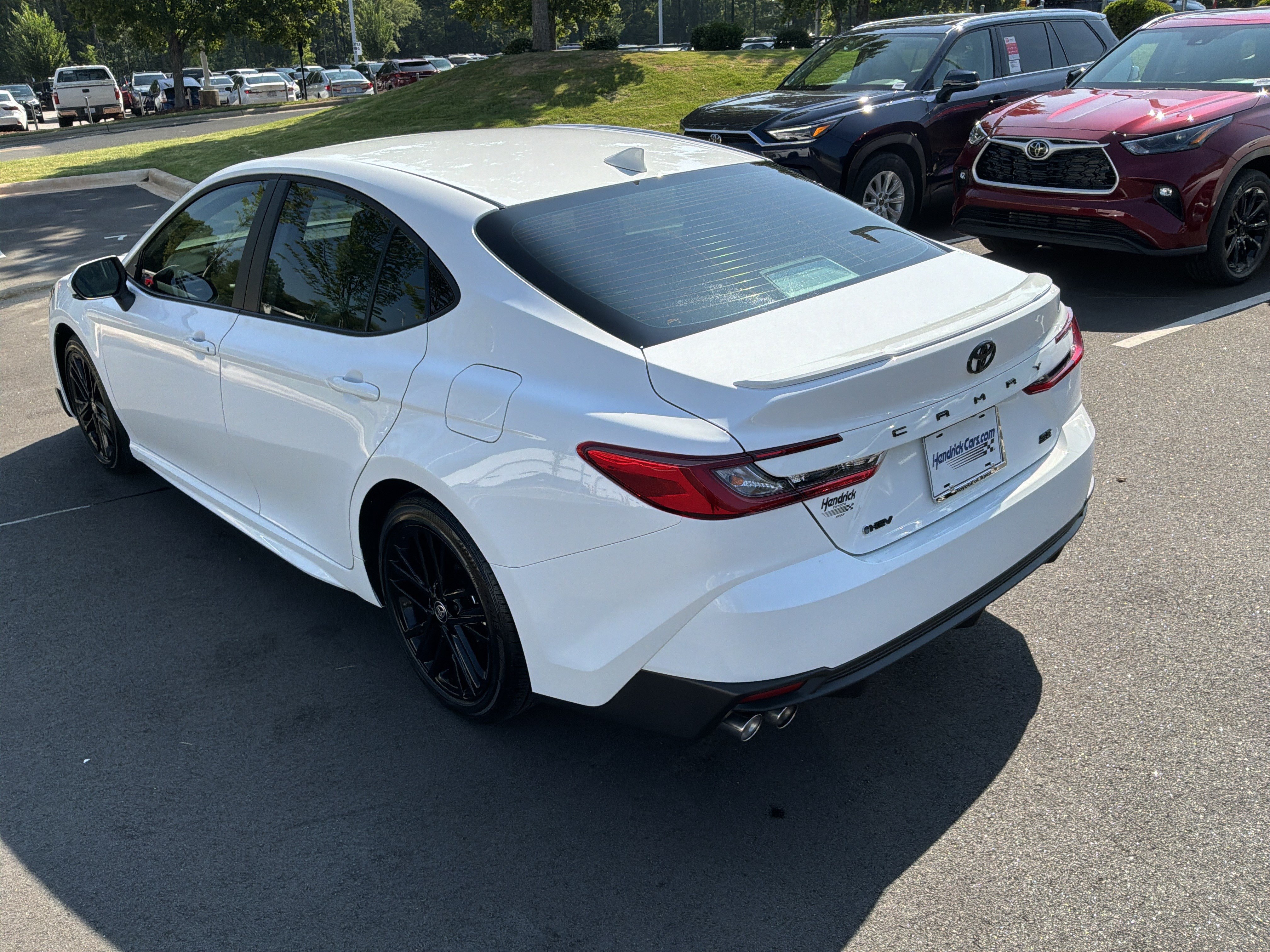 Used 2026 Toyota Camry SE w/ Convenience Package FWD image 8