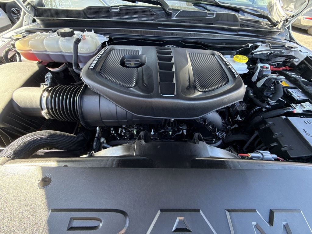 Used 2025 RAM 1500 Limited AWD/4WD image 28