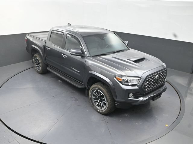 Used 2020 Toyota Tacoma TRD Sport w/ TRD Premium Sport Package AWD/4WD image 12