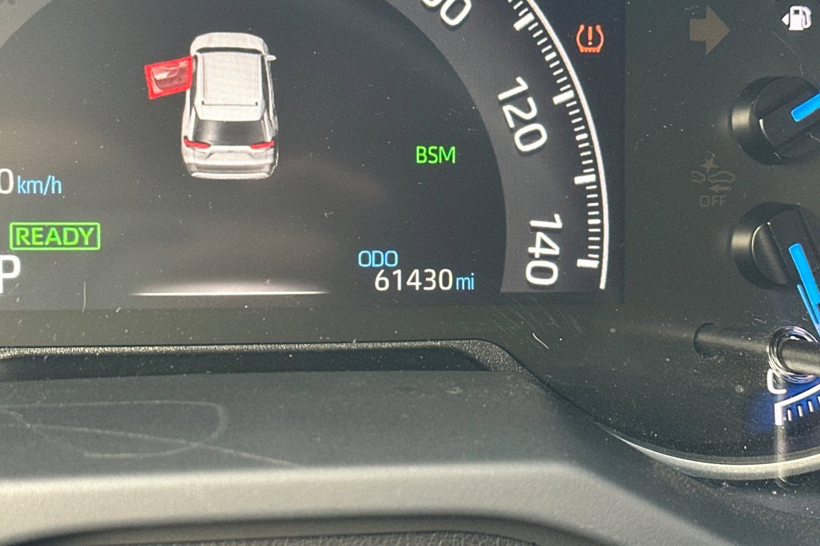 Used 2024 Toyota RAV4 SE image 42