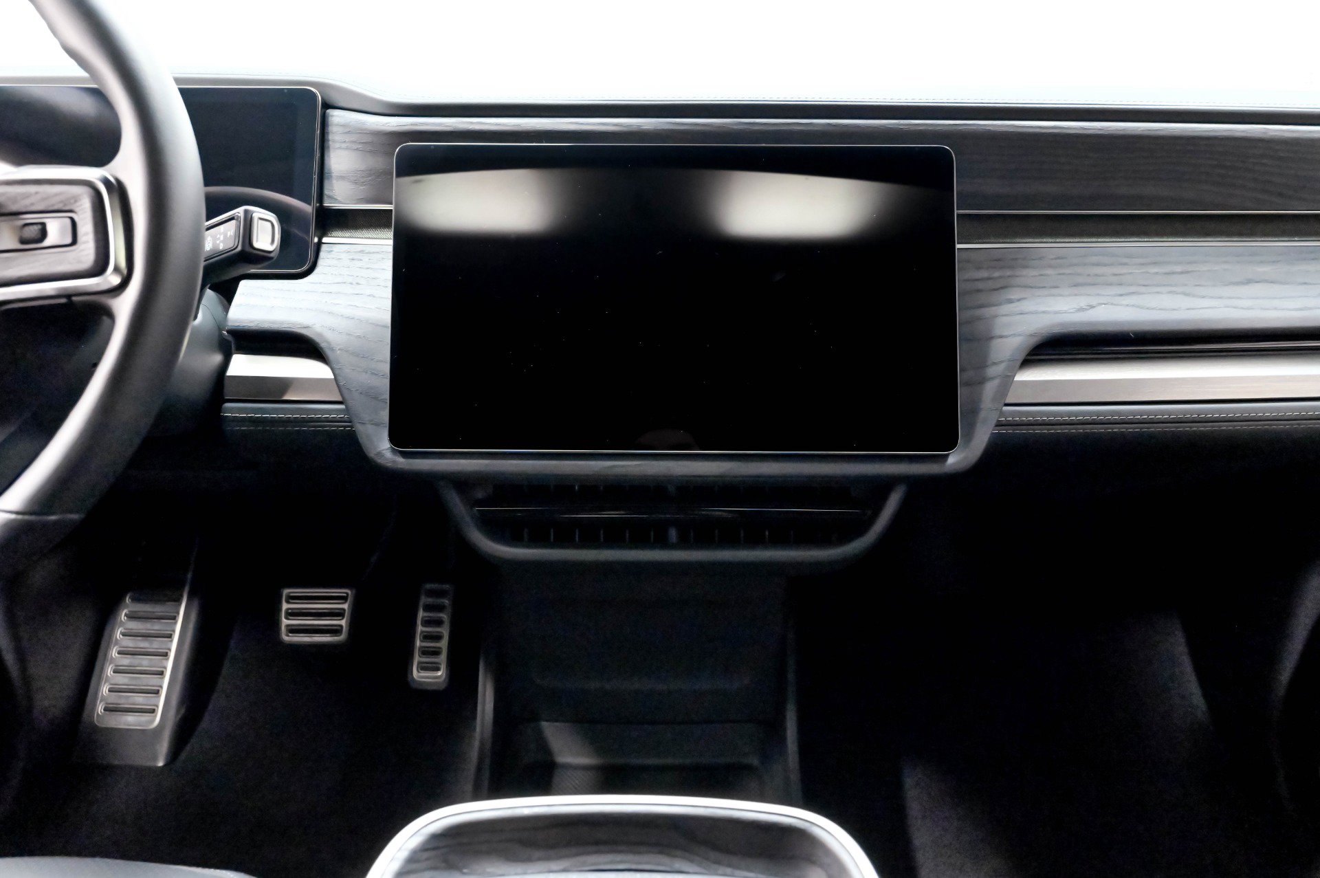 Used 2023 Rivian R1S Adventure AWD/4WD image 35