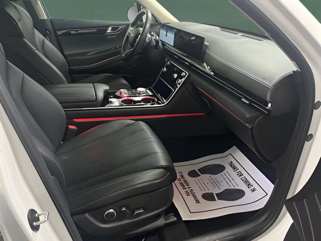Used 2025 Genesis GV80 2.5T Standard image 15