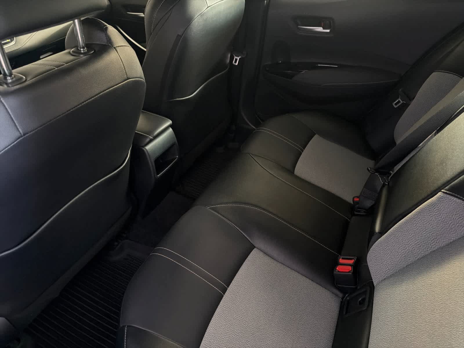 Used 2021 Toyota Corolla XSE FWD image 4