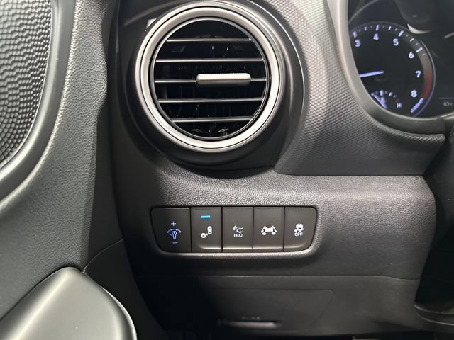 Used 2020 Hyundai Kona Ultimate AWD/4WD image 15