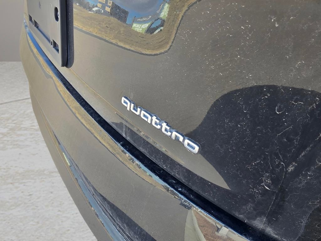 Used 2020 Audi e-tron Premium Plus image 11