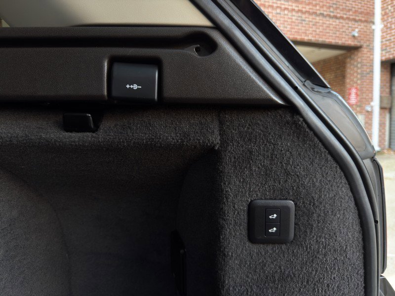 Used 2018 Land Rover Range Rover Sport HSE image 38