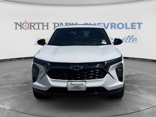 Used 2025 Chevrolet Trax RS w/ Sunroof Package FWD image 8