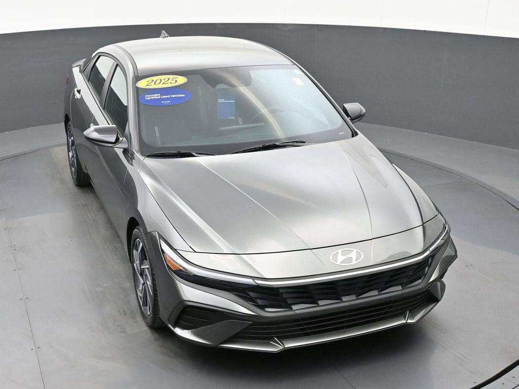 Used 2025 Hyundai Elantra Sport image 45