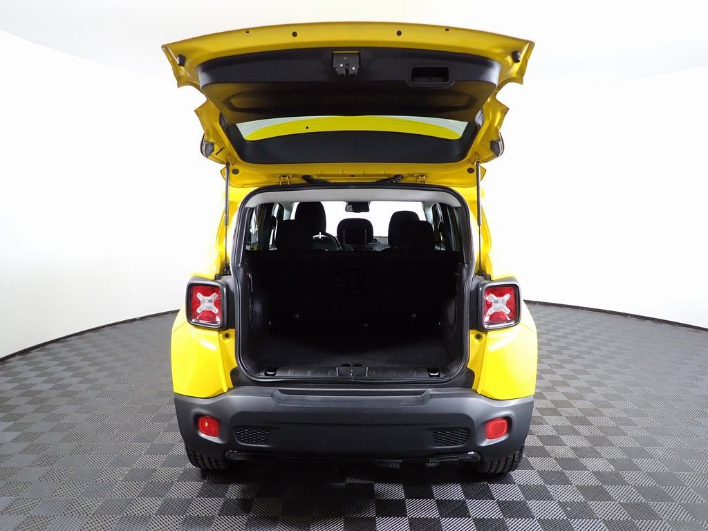 Used 2018 Jeep Renegade Altitude image 13