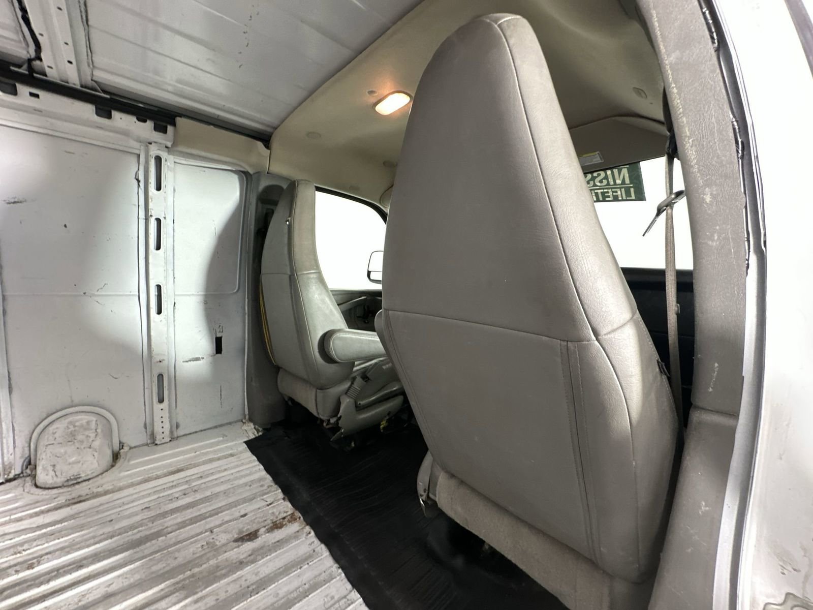 Used 2020 GMC Savana 2500 image 26