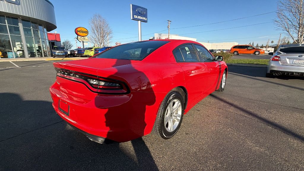 Used 2022 Dodge Charger SXT image 4