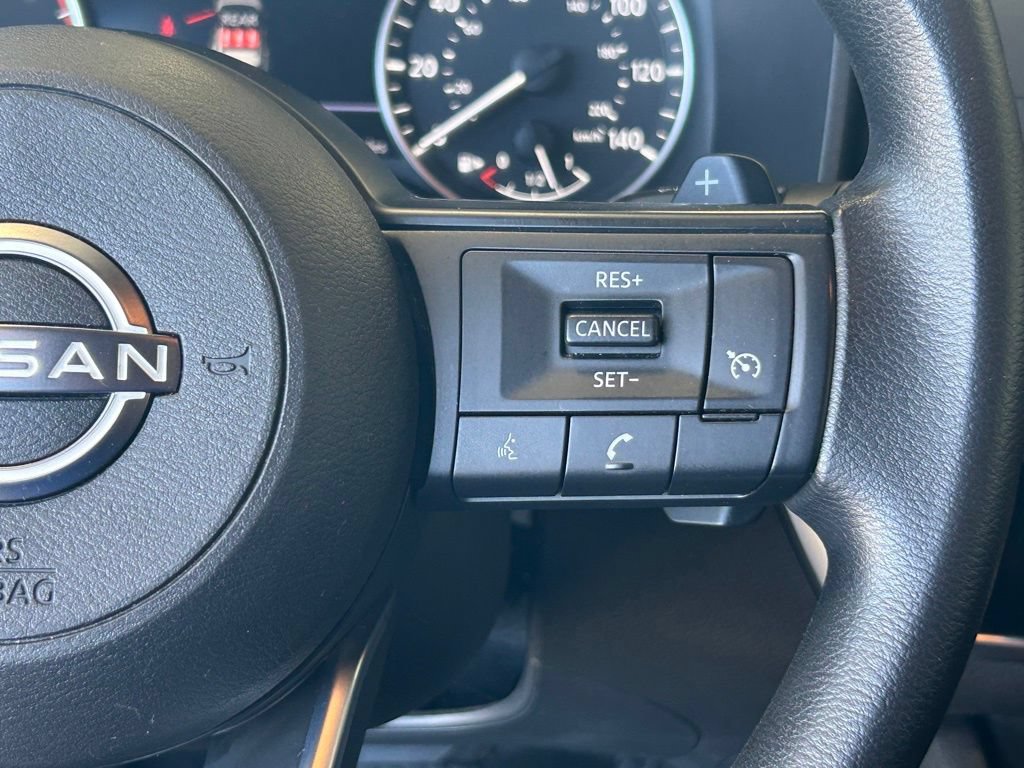 Used 2024 Nissan Rogue S AWD/4WD image 38