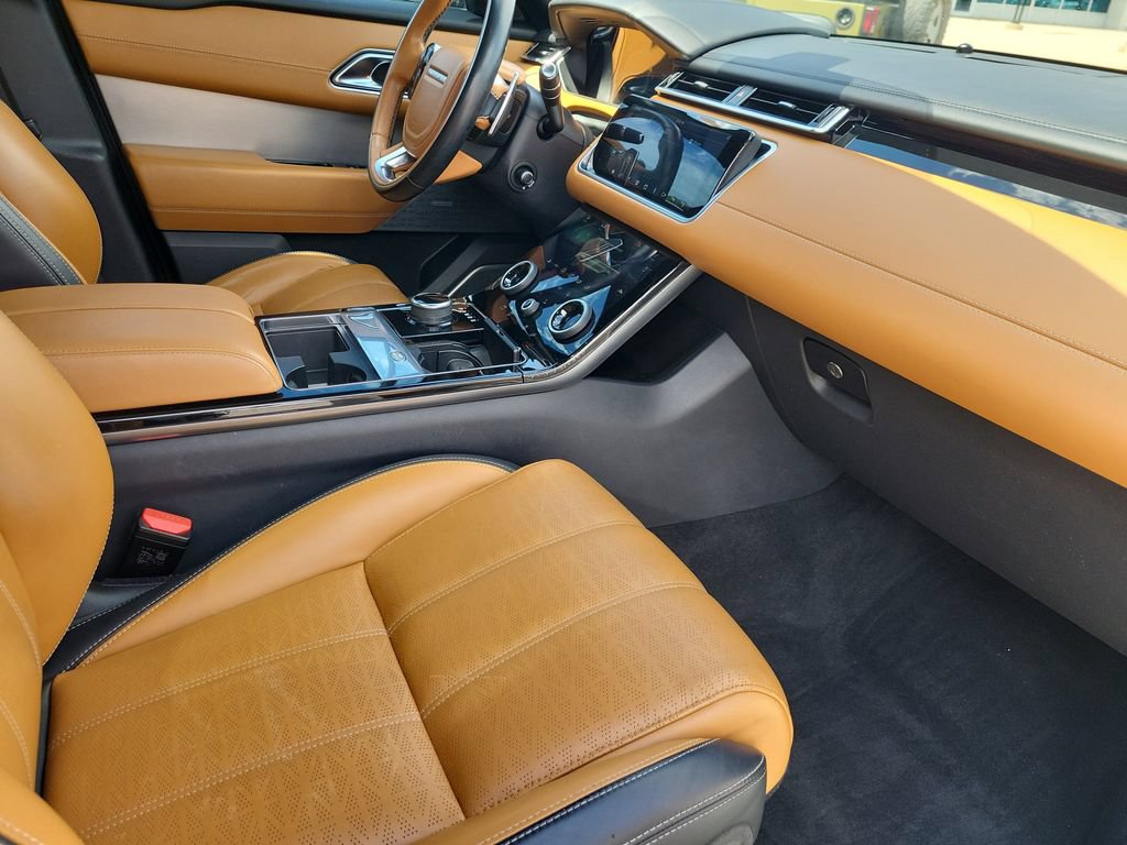 Used 2019 Land Rover Range Rover Velar R-Dynamic SE AWD/4WD image 21