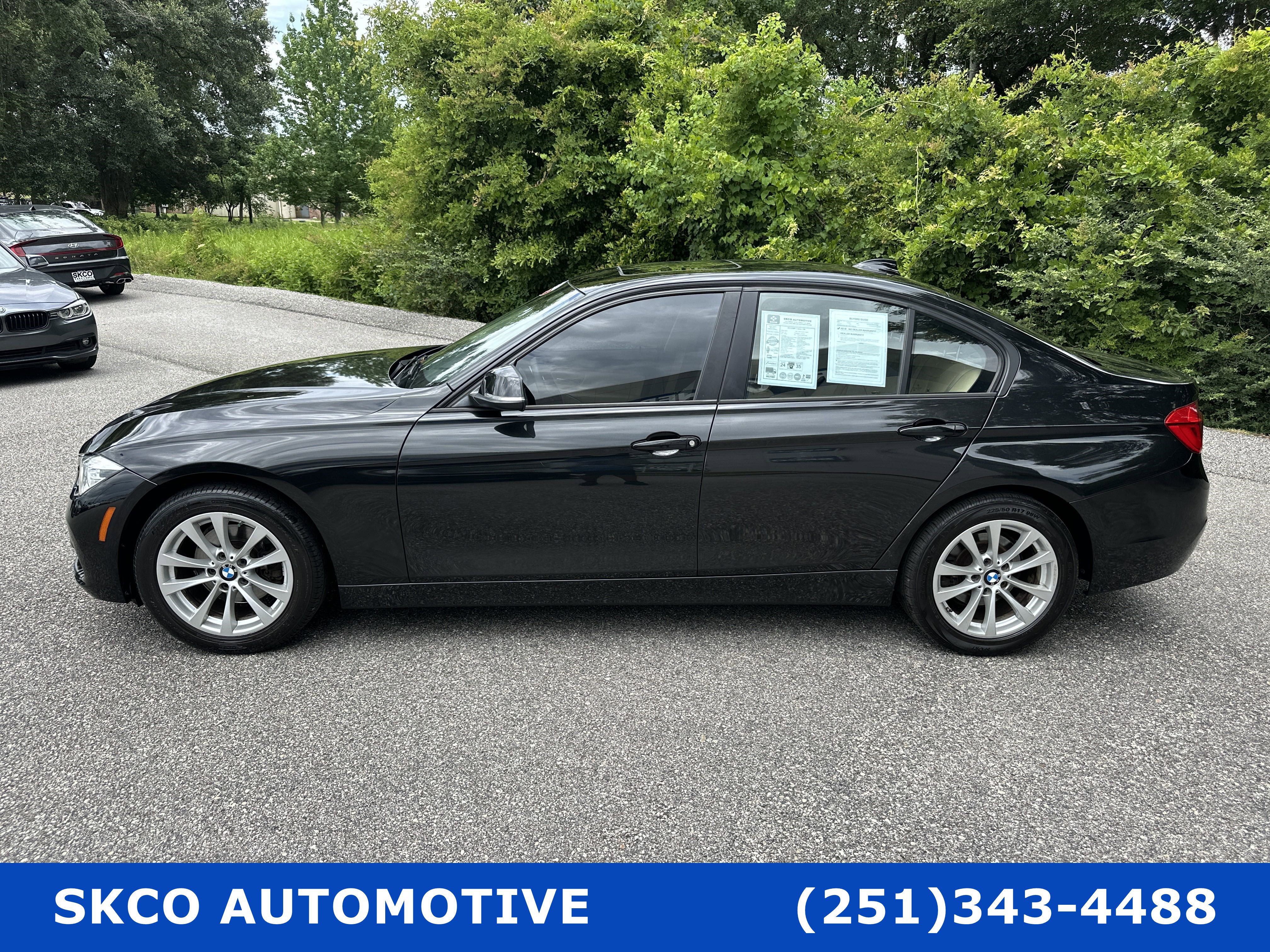 Used 2018 BMW 320i Sedan w/ Premium Package RWD image 2