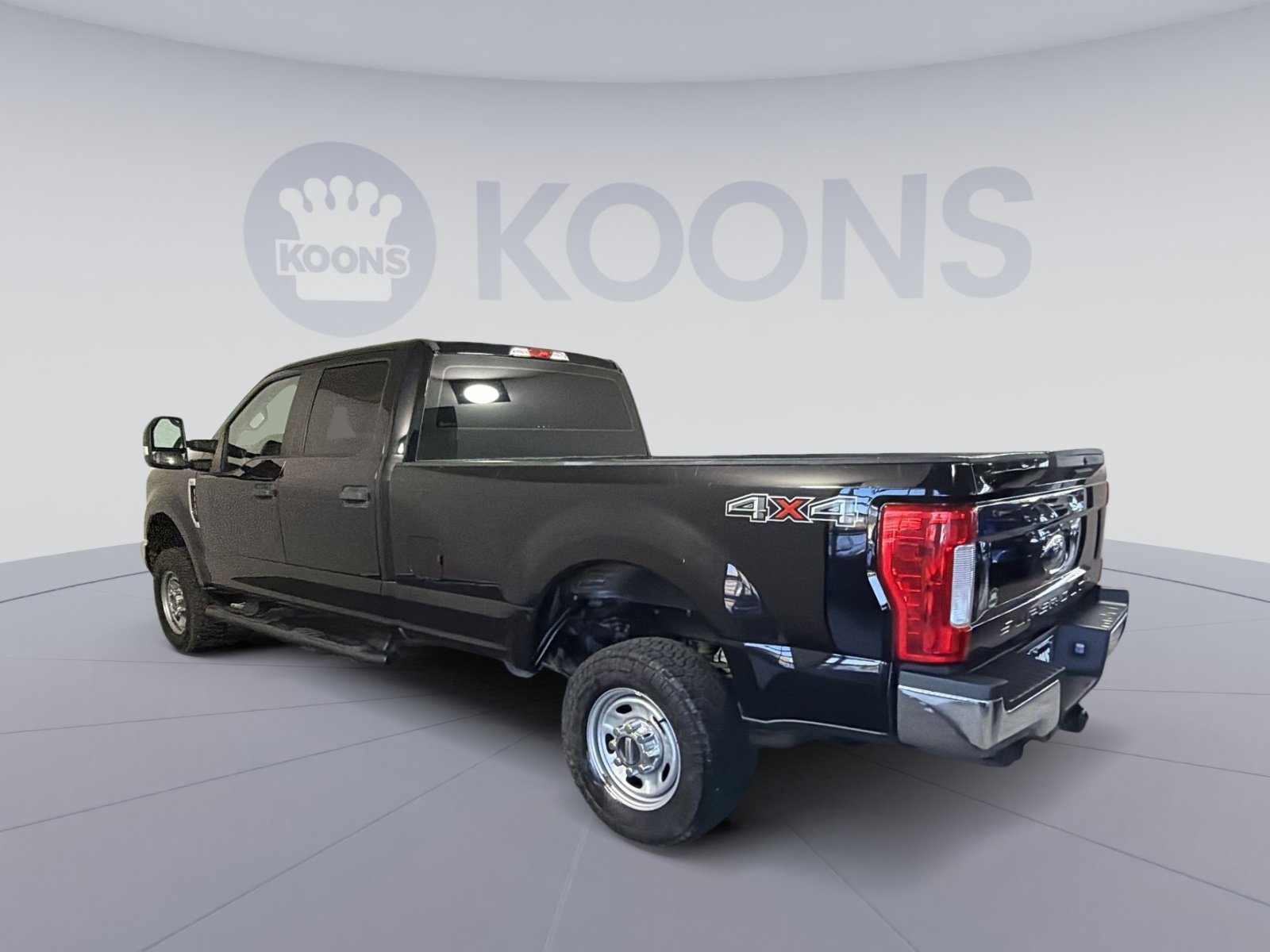 Used 2018 Ford F350 XL image 4